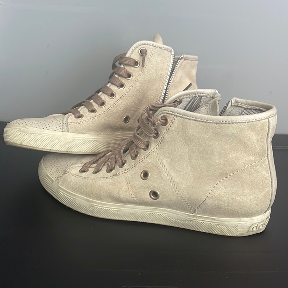 Dolce Vita Women’s High-Top Sneakers